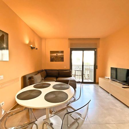 Urban Manresa-City Center Apartment With Balcony Bagian luar foto
