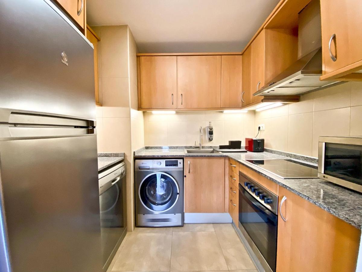 Urban Manresa-City Center Apartment With Balcony Bagian luar foto