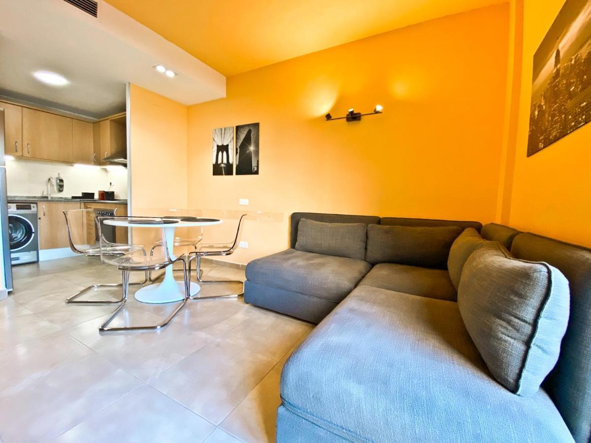 Urban Manresa-City Center Apartment With Balcony Bagian luar foto