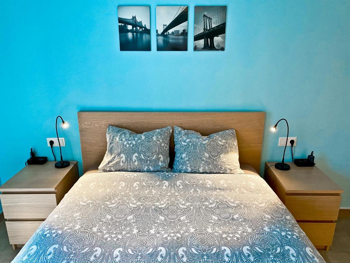 Urban Manresa-City Center Apartment With Balcony Bagian luar foto