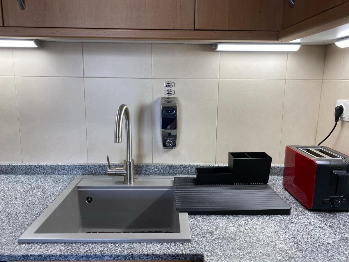 Urban Manresa-City Center Apartment With Balcony Bagian luar foto